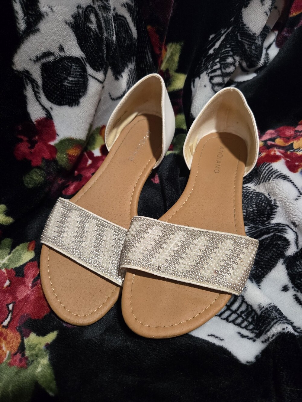 ANDIAMO Women’s White Rhinestone Strap Slide Sandals Slip-On Synthetic US 8